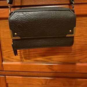 Bueno of California, Miraleste Wallet on a String women’s  used once like new